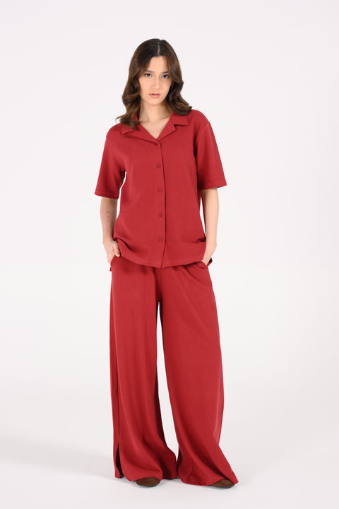 TEXTURED BUTTON-DOWN TEE