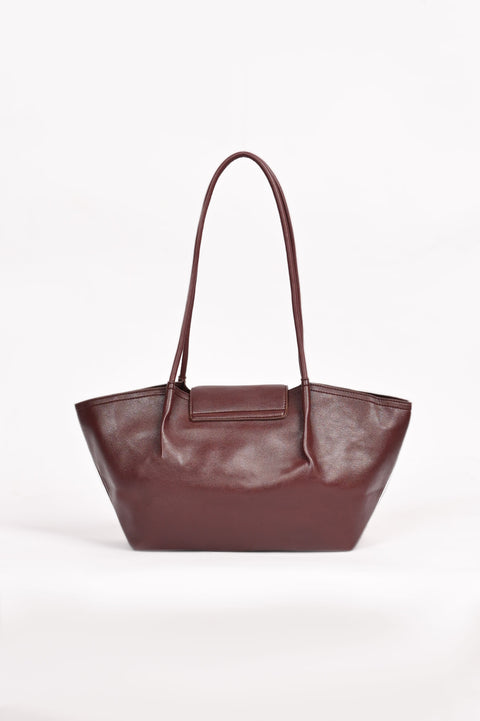 PLEATED BAG WITH FLAP DETAIL