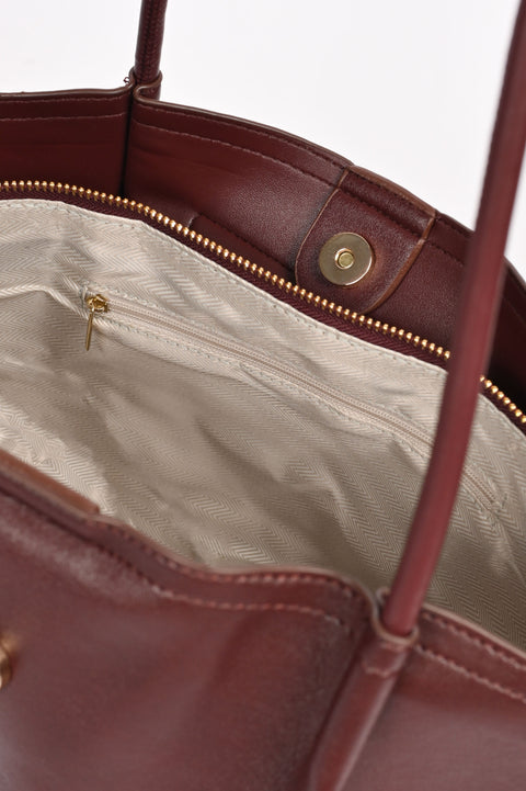 PLEATED BAG WITH FLAP DETAIL