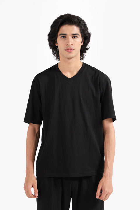 RELAXED FIT V-NECK TEE