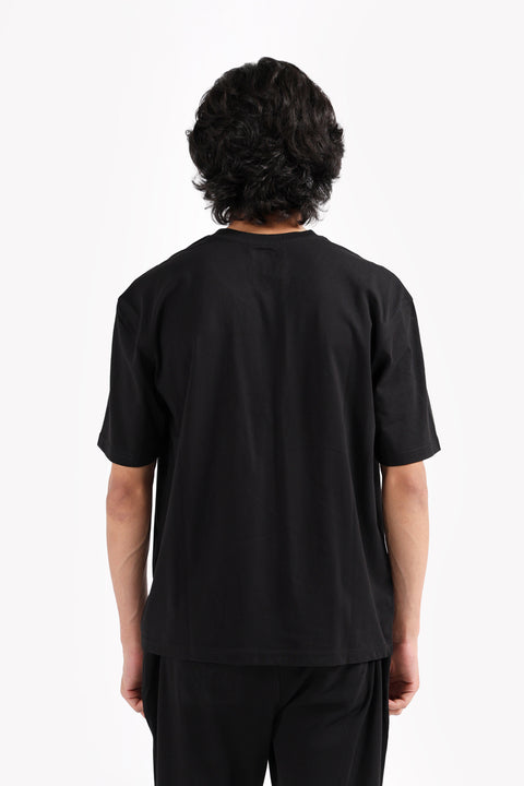 RELAXED FIT V-NECK TEE
