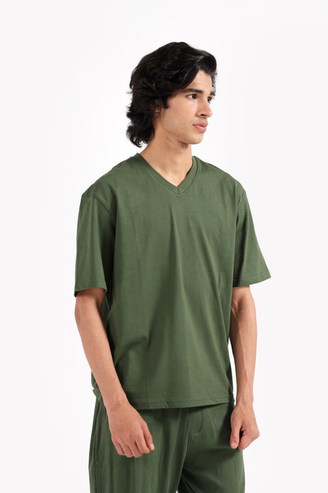 RELAXED FIT V-NECK TEE