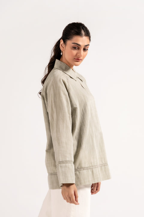 TOP WITH LACE DETAIL