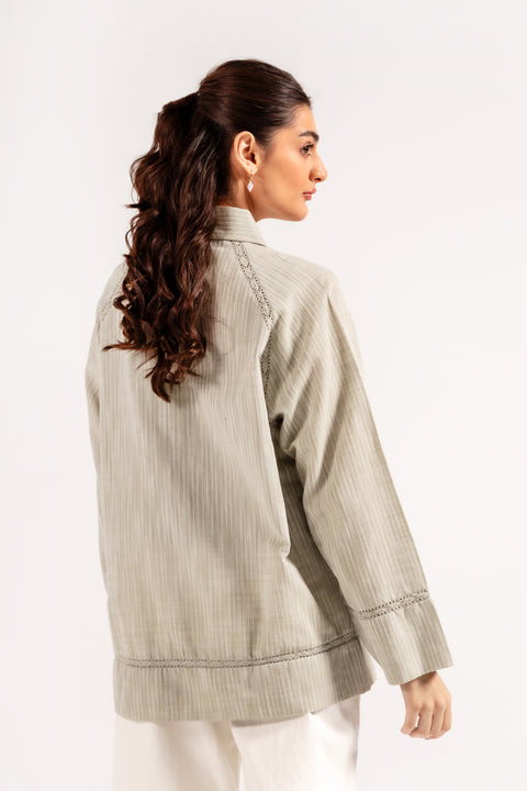 TOP WITH LACE DETAIL