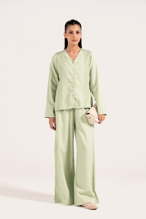 PLEATED BUTTON-DOWN SHIRT