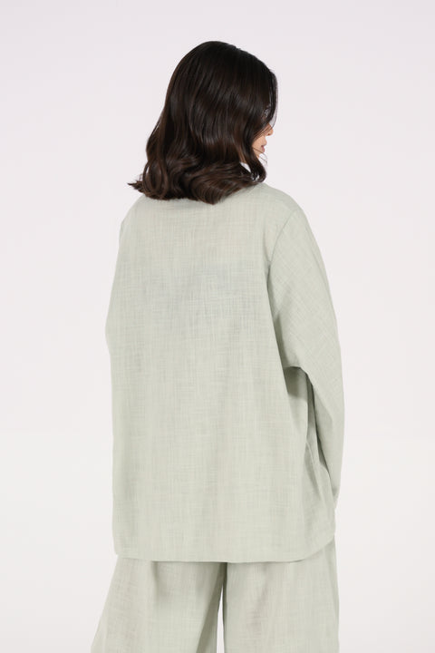 OVERSIZED BUTTON DOWN TOP