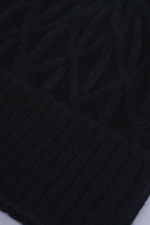 CABLE KNIT BEANIE