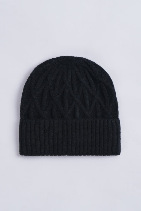 CABLE KNIT BEANIE