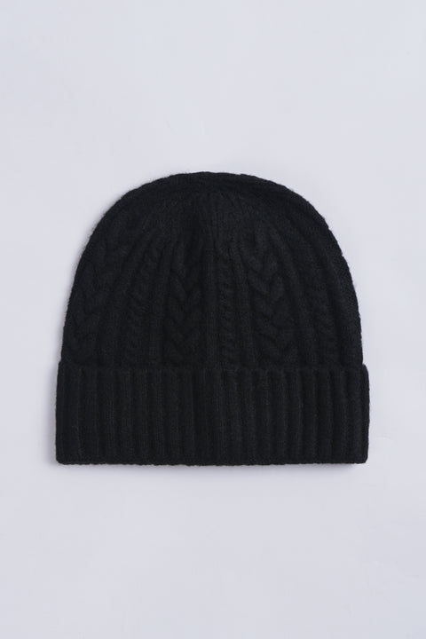 CABLE KNIT BEANIE