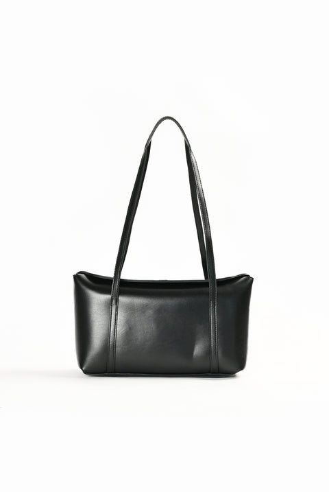 SHOULDER BAG WITH MAGNETIC CLOSURE